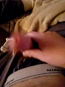 Snapshot of MaxiFabry chatting on October 29, 2025, 9:05 pm MaxiFabry online show from October 29, 2025, 9:05 pm