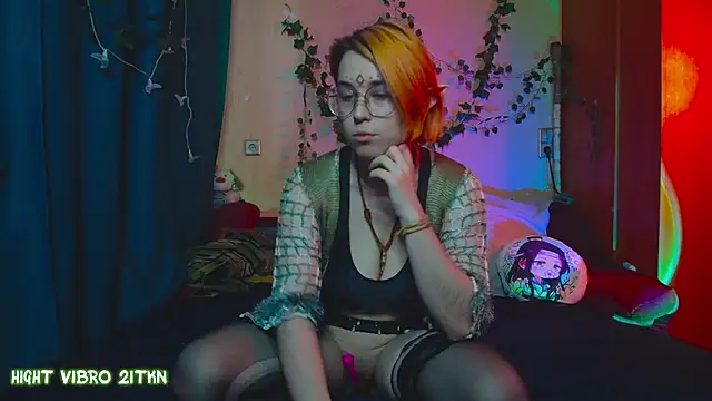 TrickyKitsune online show from March 22, 2025, 3:20 pm