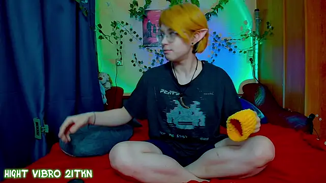 TrickyKitsune online show from September 11, 2025, 10:15 am