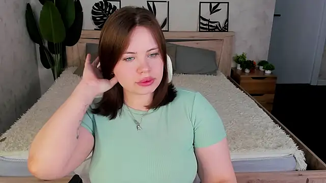 EricaElliott online show from April 23, 2026, 12:29 pm
