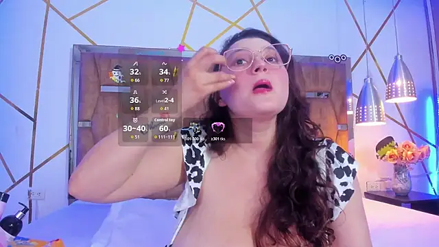 Snapshot of LunaPleasure chatting on October 20, 2025, 5:08 am LunaPleasure online show from October 20, 2025, 5:08 am