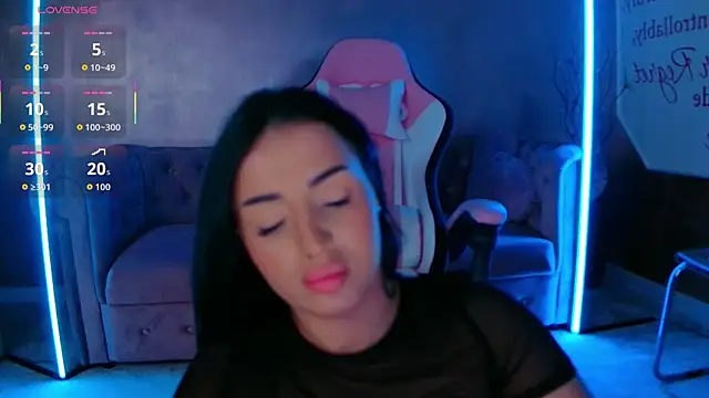 evanew  online show from November 5, 2025, 5:57 pm