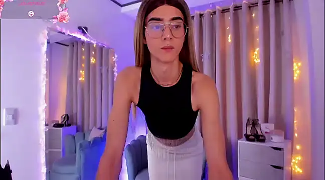 Snapshot of alahia_sweet chatting on January 4, 2025, 6:19 pm alahia sweet online show from January 4, 2025, 6:19 pm