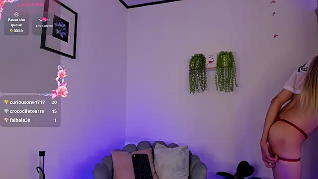 Snapshot of alahia_sweet chatting on March 8, 2025, 10:02 pm alahia sweet online show from March 8, 2025, 10:02 pm