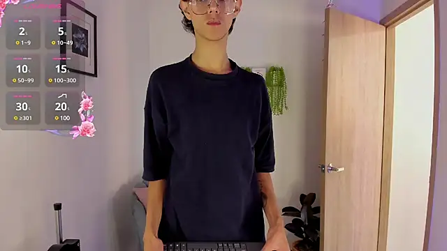 Snapshot of alahia_sweet chatting on March 21, 2025, 7:46 pm alahia sweet online show from March 21, 2025, 7:46 pm