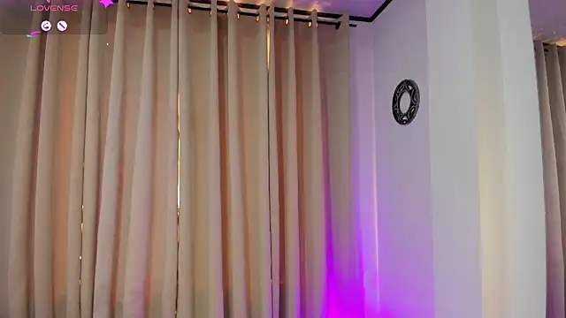 Snapshot of alahia_sweet chatting on September 13, 2025, 3:34 pm alahia sweet online show from September 13, 2025, 3:34 pm