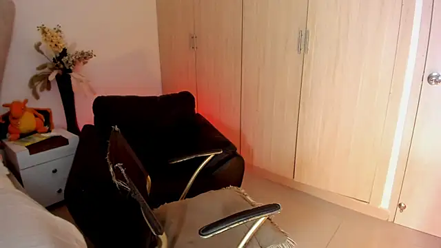 rachaeldeckard   online show from October 26, 2025, 2:50 am