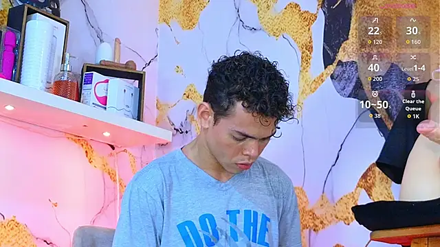 Snapshot of Nijinsky_LatinBoy chatting on November 21, 2025, 8:13 am Nijinsky LatinBoy online show from November 21, 2025, 8:13 am