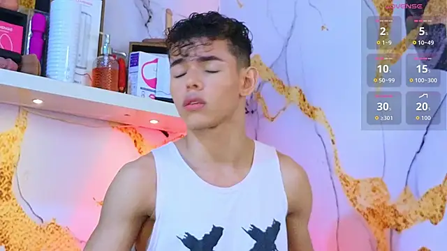 Snapshot of Nijinsky_LatinBoy chatting on December 3, 2025, 10:46 am Nijinsky LatinBoy online show from December 3, 2025, 10:46 am