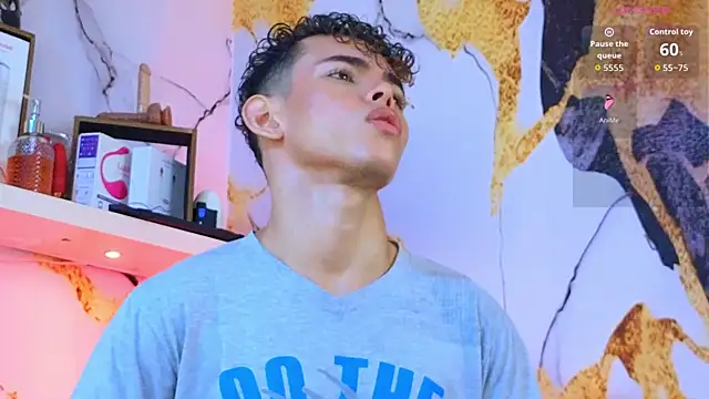 Snapshot of Nijinsky_LatinBoy chatting on December 4, 2025, 11:19 am Nijinsky LatinBoy online show from December 4, 2025, 11:19 am