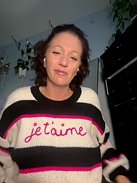 AlessasRoom online show from November 16, 2025, 9:53 pm