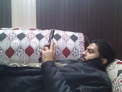 indihotguy online show from November 11, 2025, 2:39 pm