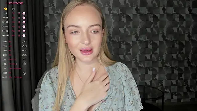 Snapshot of A_delina chatting on November 3, 2025, 2:07 pm A delina online show from November 3, 2025, 2:07 pm