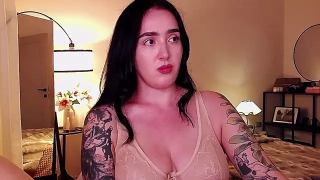 KimKhallifa online show from July 11, 2026, 4:32 pm