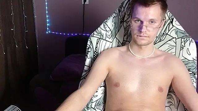 Snapshot of Leonnextdoor chatting on December 28, 2024, 6:29 pm Leonnextdoor online show from December 28, 2024, 6:29 pm