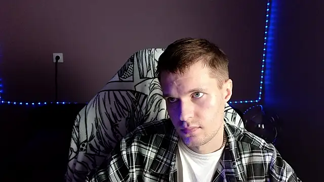 Snapshot of Leonnextdoor chatting on January 4, 2025, 12:49 pm Leonnextdoor online show from January 4, 2025, 12:49 pm