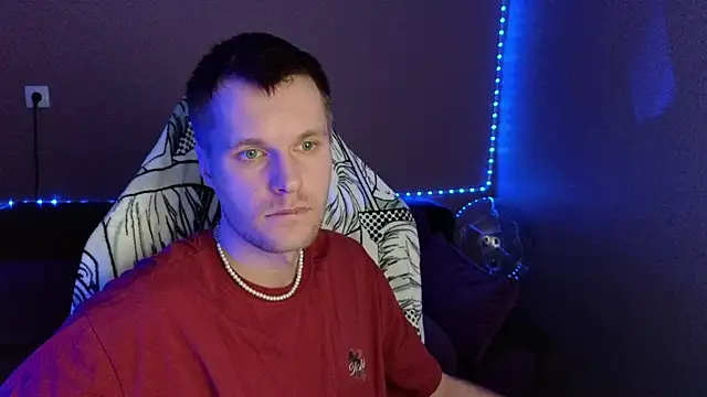 Snapshot of Leonnextdoor chatting on January 5, 2025, 12:31 pm Leonnextdoor online show from January 5, 2025, 12:31 pm