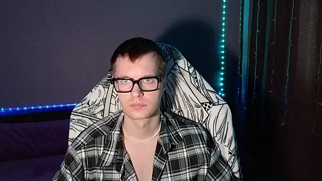 Snapshot of Leonnextdoor chatting on January 15, 2025, 9:02 am Leonnextdoor online show from January 15, 2025, 9:02 am