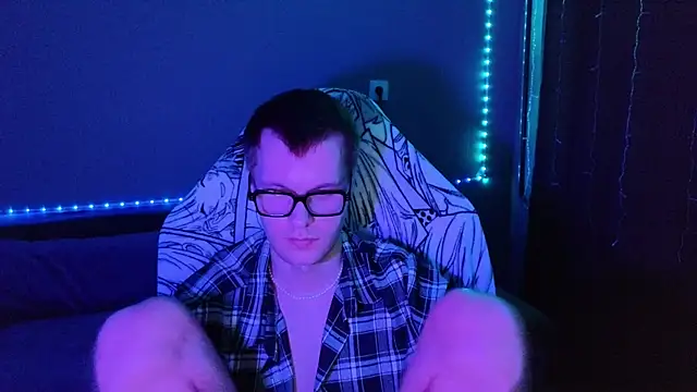 Snapshot of Leonnextdoor chatting on January 15, 2025, 12:04 pm Leonnextdoor online show from January 15, 2025, 12:04 pm