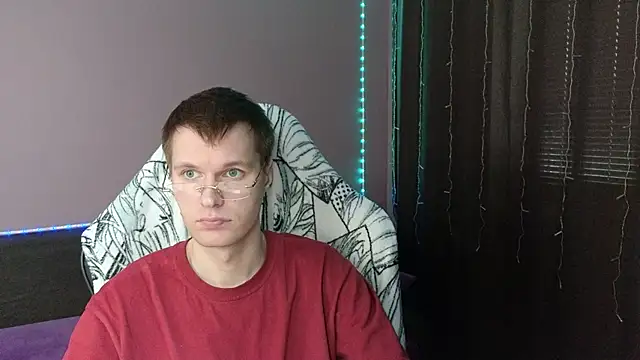 Snapshot of Leonnextdoor chatting on January 26, 2025, 8:36 am Leonnextdoor online show from January 26, 2025, 8:36 am