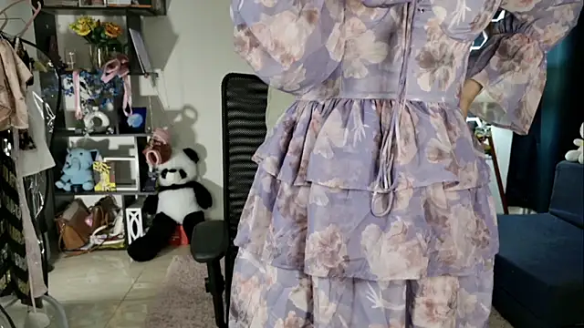 roseofvenom online show from April 15, 2026, 5:20 pm