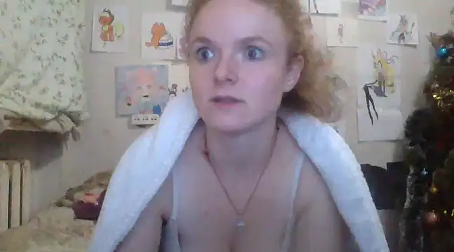 Snapshot of Rae_Jeannie chatting on January 5, 2025, 7:07 pm Rae Jeannie online show from January 5, 2025, 7:07 pm