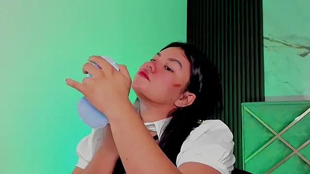 Geabloom online show from October 13, 2025, 11:32 am