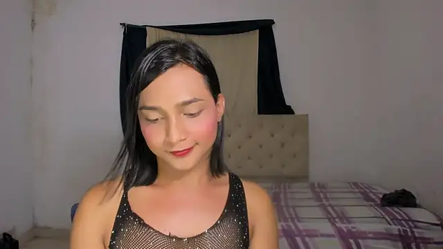 Snapshot of Miss_noah18 chatting on January 2, 2025, 12:45 am Miss noah18 online show from January 2, 2025, 12:45 am