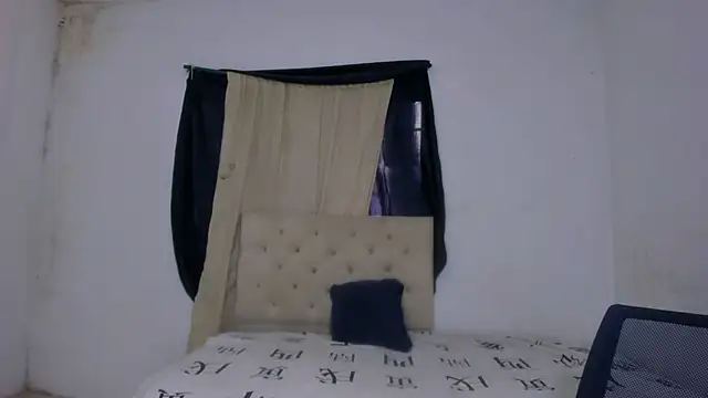 Snapshot of Miss_noah18 chatting on February 4, 2025, 8:06 pm Miss noah18 online show from February 4, 2025, 8:06 pm