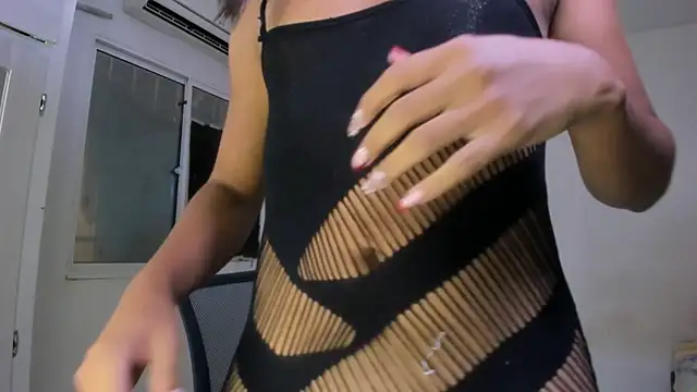 Snapshot of Miss_noah18 chatting on March 8, 2025, 10:02 pm Miss noah18 online show from March 8, 2025, 10:02 pm