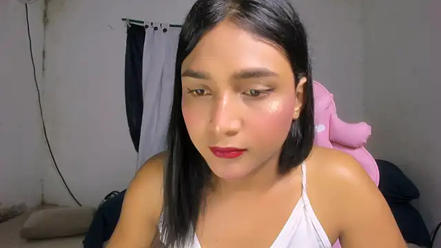 Snapshot of Miss_noah18 chatting on September 23, 2025, 8:45 pm Miss noah18 online show from September 23, 2025, 8:45 pm