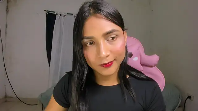 Snapshot of Miss_noah18 chatting on October 8, 2025, 8:06 pm Miss noah18 online show from October 8, 2025, 8:06 pm