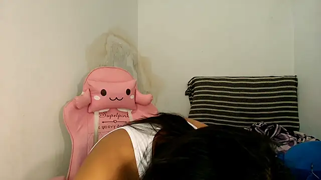 Miss noah18 online show from February 25, 2026, 4:49 pm