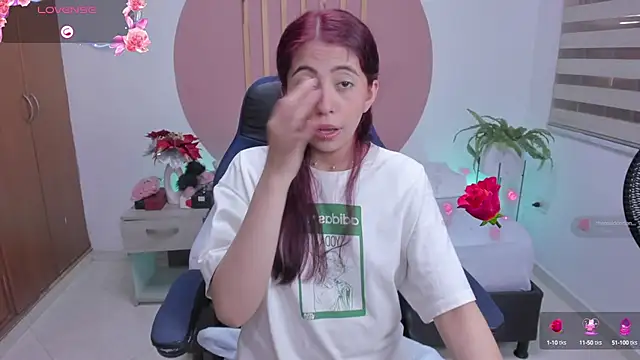 Snapshot of sweetpeach_20 chatting on February 8, 2025, 7:27 pm sweetpeach 20 online show from February 8, 2025, 7:27 pm