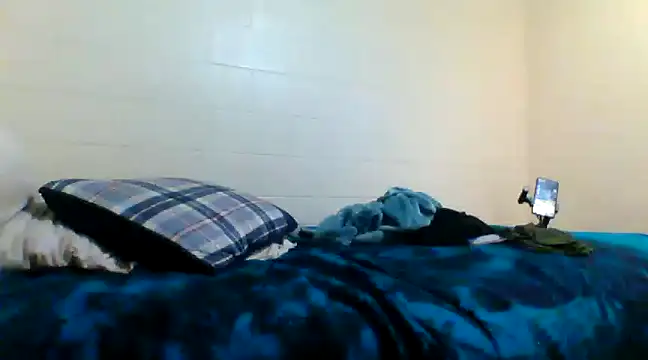 k1oudE online show from February 26, 2025, 7:20 am