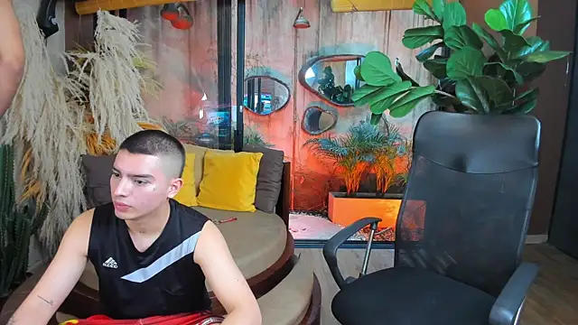 MarcoVitto online show from November 22, 2025, 7:46 pm