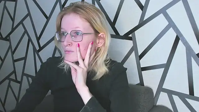 ElizabethHarpper online show from November 6, 2025, 1:39 am