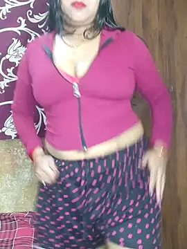 Hot muskaan online show from January 15, 2025, 5:08 am