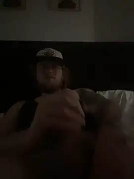 Snapshot of tcadle1824 chatting on March 22, 2026, 10:40 am tcadle1824 online show from March 22, 2026, 10:40 am