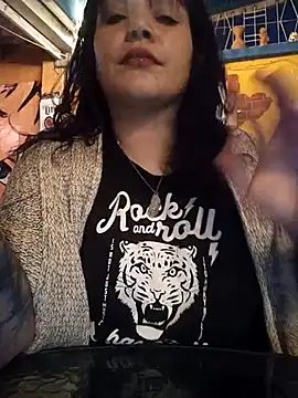 Miss Amelie online show from March 11, 2025, 11:26 pm