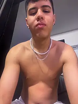 Angel Khouri online show from November 17, 2025, 11:10 pm