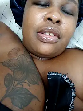 SexyLadyBoosxx online show from October 19, 2025, 4:51 pm