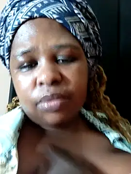 SexyLadyBoosxx online show from December 17, 2025, 3:07 pm