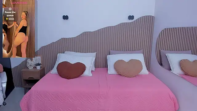 Annie kurt  online show from November 27, 2025, 5:48 pm