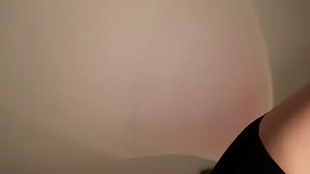 Snapshot of alittlestarrr chatting on December 29, 2024, 3:35 pm alittlestarrr online show from December 29, 2024, 3:35 pm