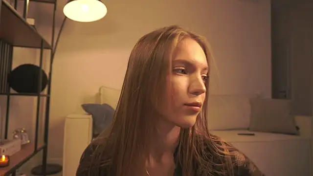 Snapshot of alittlestarrr chatting on January 6, 2025, 5:06 pm alittlestarrr online show from January 6, 2025, 5:06 pm