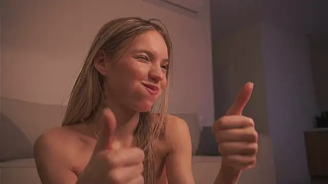 Snapshot of alittlestarrr chatting on January 25, 2025, 7:28 am alittlestarrr online show from January 25, 2025, 7:28 am