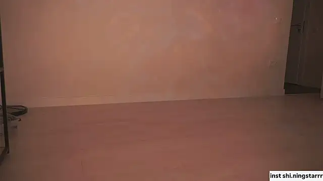 Snapshot of alittlestarrr chatting on February 3, 2025, 10:47 am alittlestarrr online show from February 3, 2025, 10:47 am