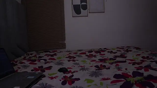 womantall99 online show from March 26, 2026, 1:28 pm