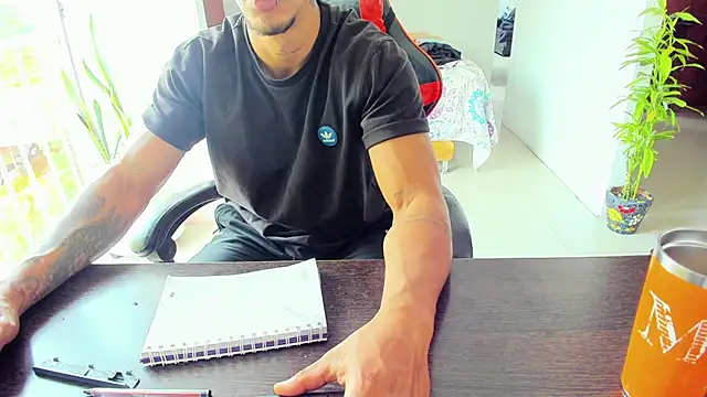 Snapshot of Adam_Valenciia chatting on October 17, 2025, 4:09 pm Adam Valenciia online show from October 17, 2025, 4:09 pm